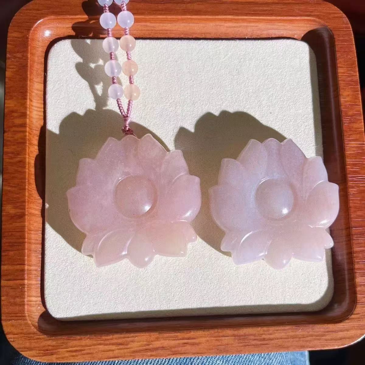 Natural jade necklace