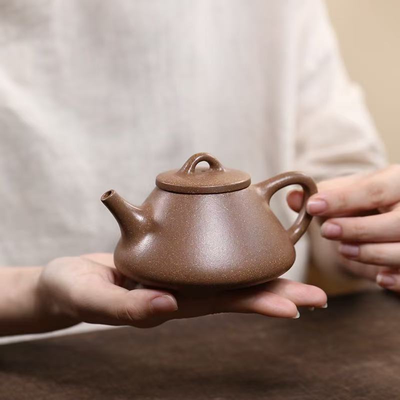 Small teapot handicrafts