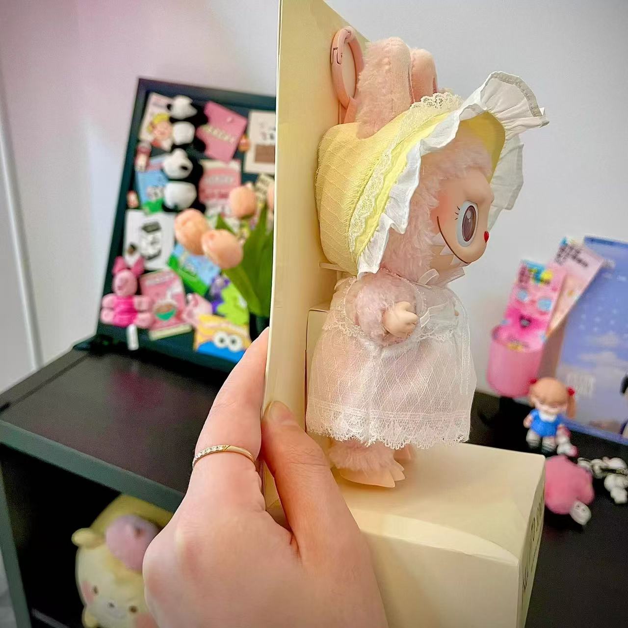 MOKOKO V2 The Monsters Fall into Spring  Series-Vinyl Plush Doll Pendant Action Figure