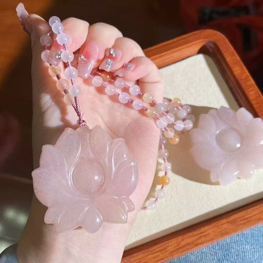 Natural jade necklace