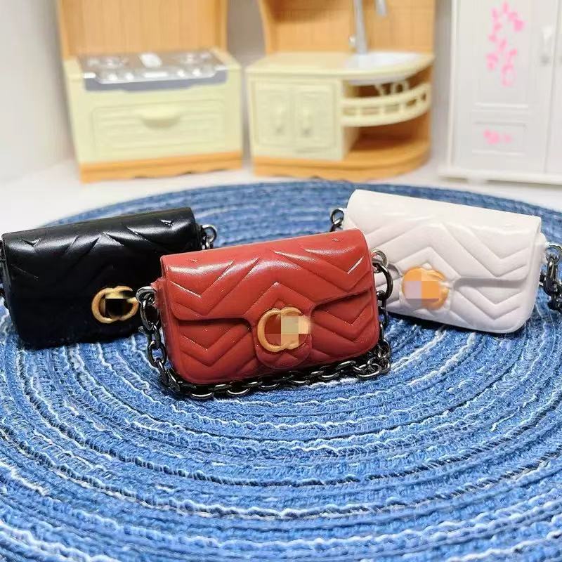 Labubu mini bag(small pendant)